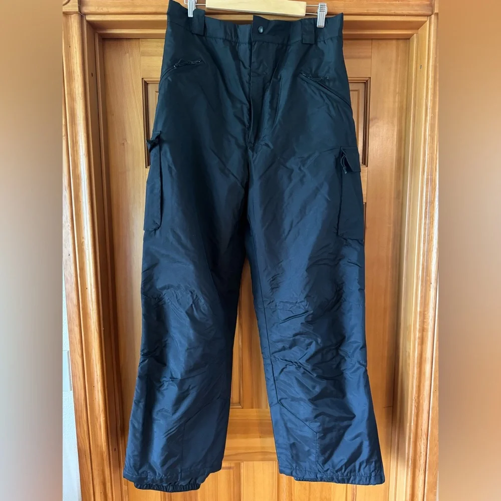 Men's Black Cargo Snow Pants - Picture 2 of 5